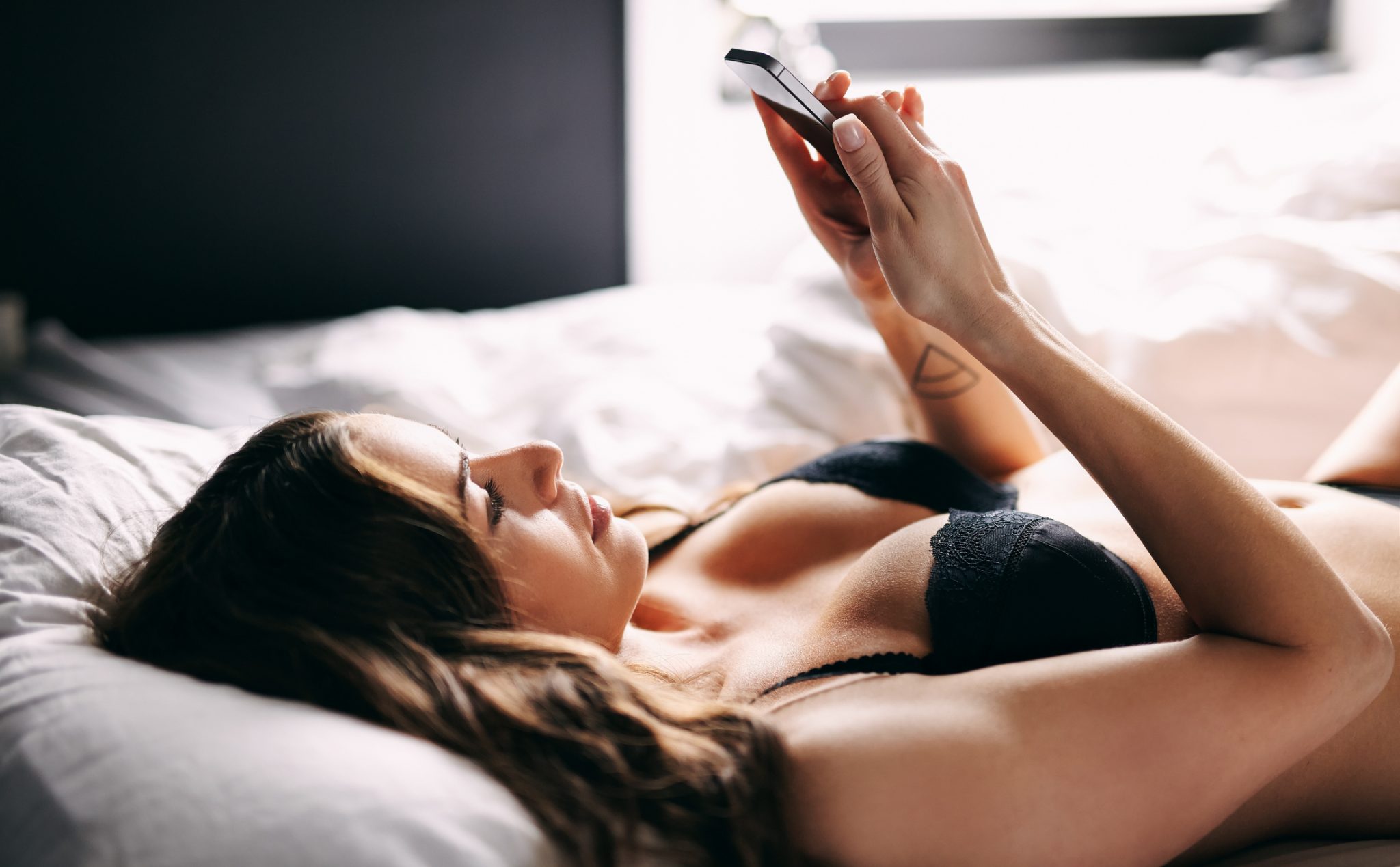 Elevate Your Sexting Game: A Guide to Consexting While Respecting Boundaries